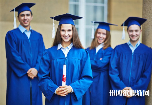 河南哪里的技工學(xué)校能讀會(huì)計(jì)電算化專(zhuān)業(yè)