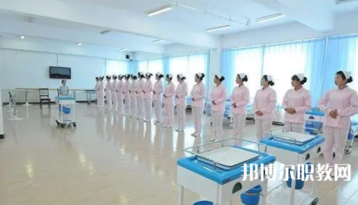 四川育英醫(yī)養(yǎng)科技技工學(xué)校2024年報(bào)名條件、招生要求、招生對象