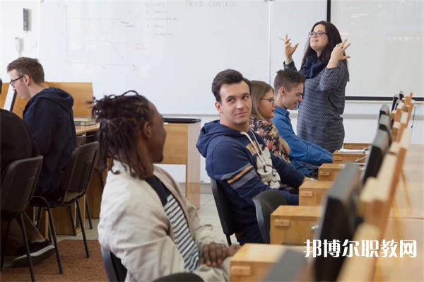 河南哪里的中職學校能讀電梯檢測與維修專業(yè)