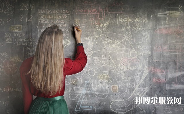 河南哪里的中職學校能讀航空服務(wù)（物流方向）專業(yè)