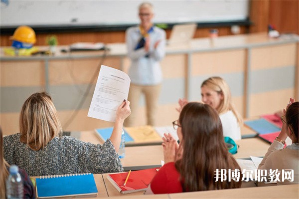河南哪里的中職學(xué)校能讀汽車營(yíng)銷與服務(wù)專業(yè)