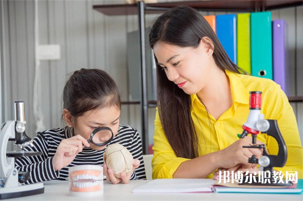 河南哪里的中職學(xué)校能讀電子與信息技術(shù)（無(wú)人機(jī)方向）專(zhuān)業(yè)
