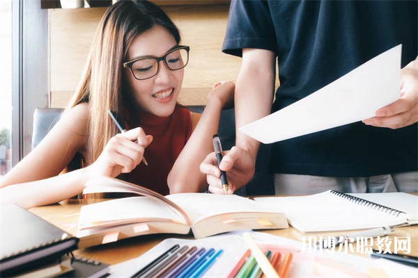 河南哪里的職教中心能讀服裝制造與生產(chǎn)管理專(zhuān)業(yè)