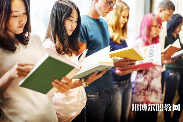 湖南哪里的中職學校能讀計算機動漫設(shè)計專業(yè)