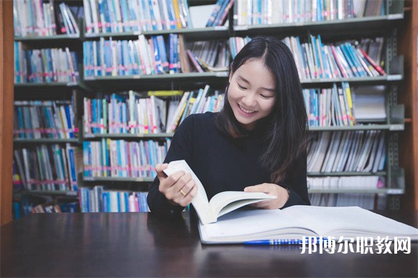 廣東哪里的中職學校能讀美發(fā)與形象設(shè)計專業(yè)