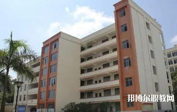 賀州市東南理工職業(yè)技術(shù)學(xué)校怎么樣、好不好