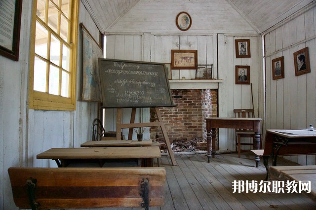 廣西哪里的中專學校能讀社區(qū)公共事務管理專業(yè)