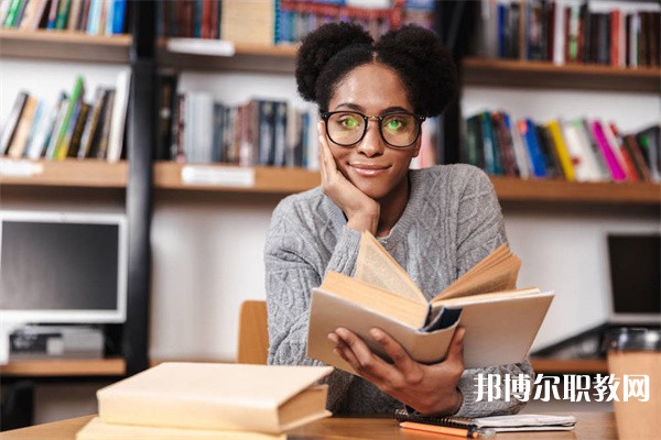 廣西哪里的中職學校能讀數控機加工專業(yè)