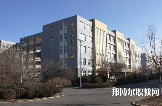 2024鞍山衛(wèi)生學(xué)校招生計(jì)劃 招生人數(shù)是多少(附要求、條件、對(duì)象)