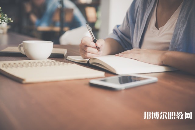 貴州哪里的職業(yè)學(xué)校能讀汽車(chē)營(yíng)銷(xiāo)專業(yè)