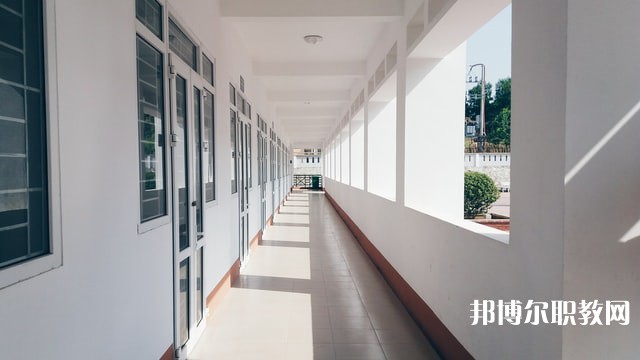貴州哪里的中職學(xué)校能讀計(jì)算機(jī)網(wǎng)絡(luò)應(yīng)用(影視制作、動(dòng)漫設(shè)計(jì)、平面設(shè)計(jì)方向)專業(yè)