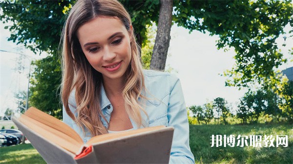 貴州哪里的中專學校能讀計算機與數碼產品維修專業(yè)