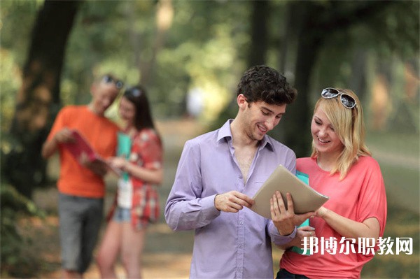 貴州哪里的中職學(xué)校能讀旅游類(lèi)專(zhuān)業(yè)